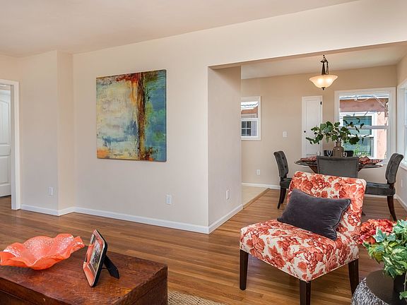 5th image of 1831 Carmelina Dr