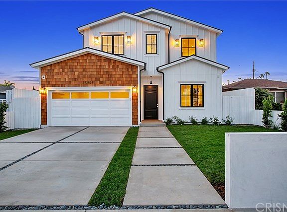 4th image of 12821 Rubens Ave