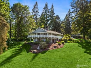 11186 Blue Pond Pl NE, Bainbridge Island, WA 98110