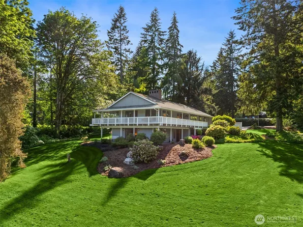 11186 Blue Pond Place NE, Bainbridge Island, WA 98110