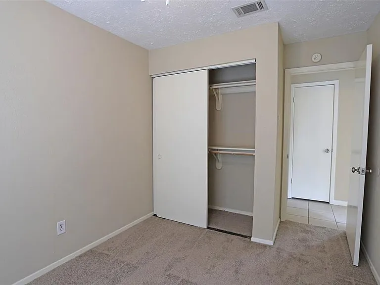 11011 Shadowfield Dr — Photo 10