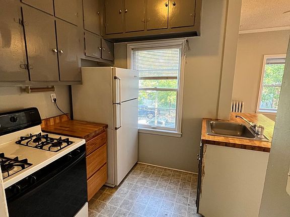 2nd image of 3116 Fremont Ave S #2