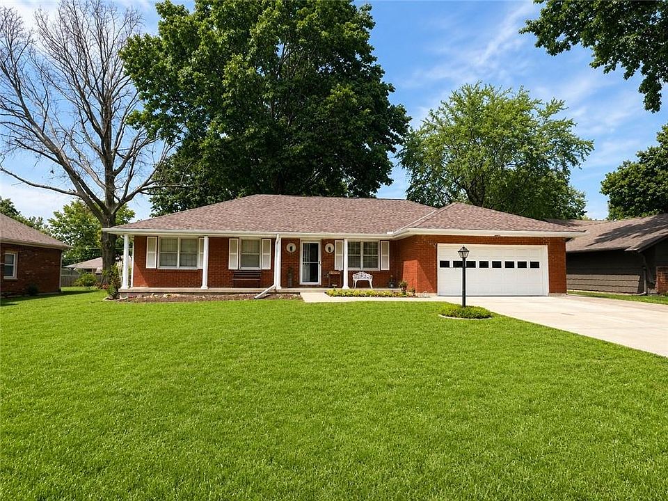 1st image of 1101 SW Azure Ave