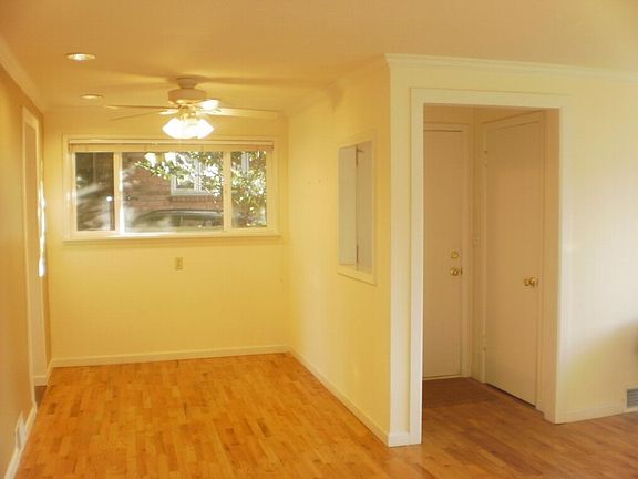 Entry way and dinning room
