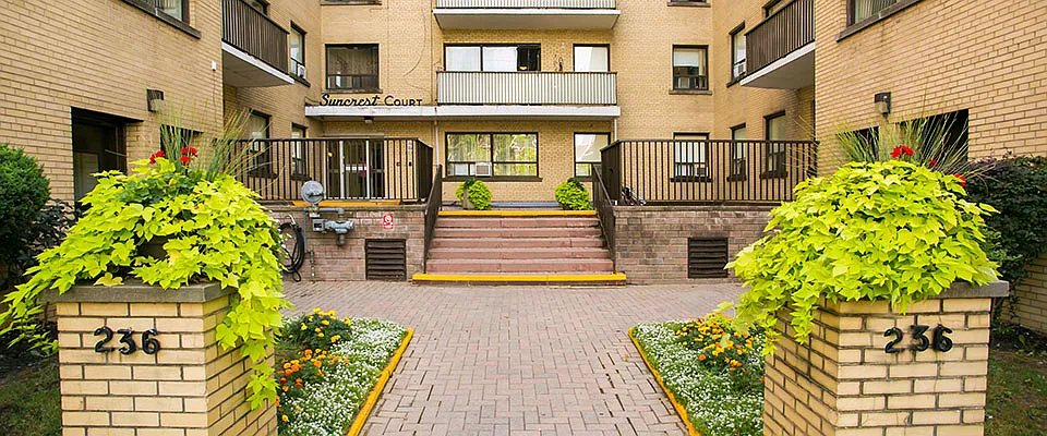 Suncrest Court — Photo 1