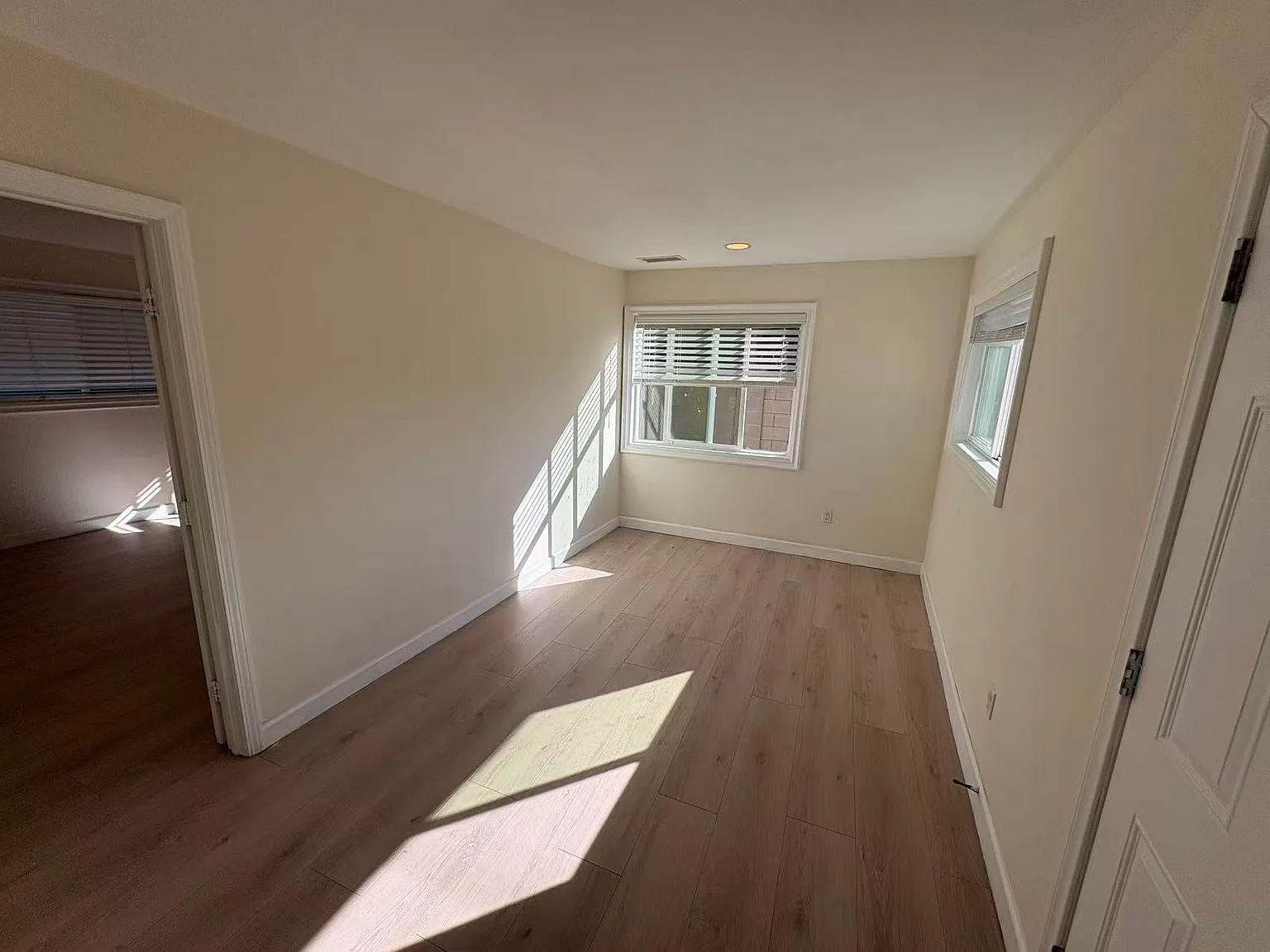 4 bed, 1588 sqft, $4,800 — Photo 4