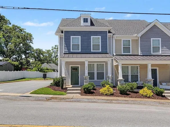 284 E Hayne St, Woodruff, SC 29388