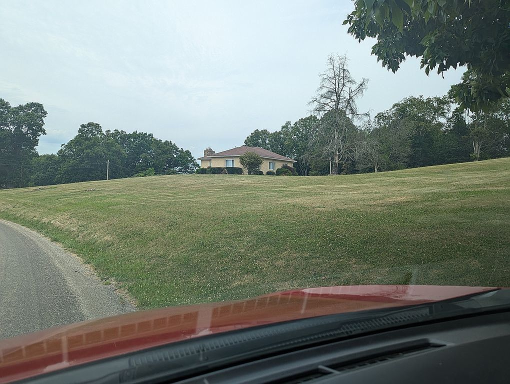 686 Lincoln Ave, Bentleyville, PA 15314 Zillow