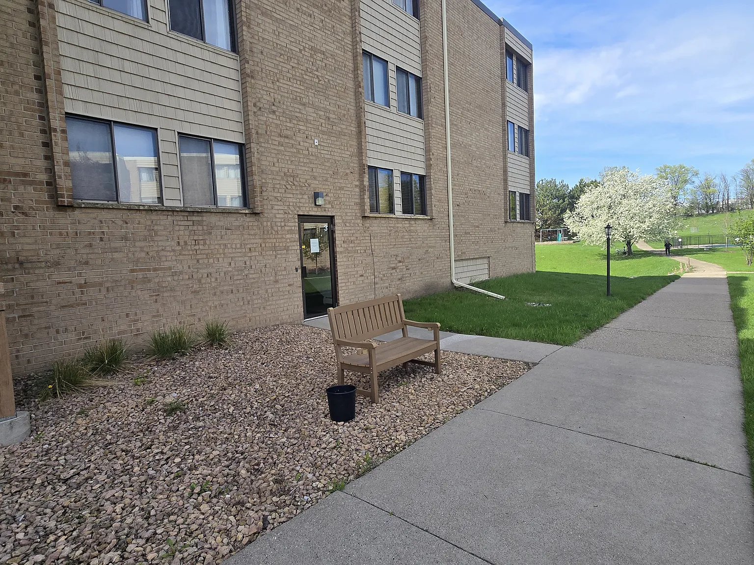 2 bed, 1086 sqft, $1,850 — Photo 3