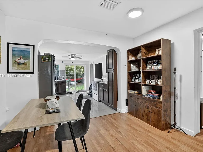 6238 Hayes St — Photo 10