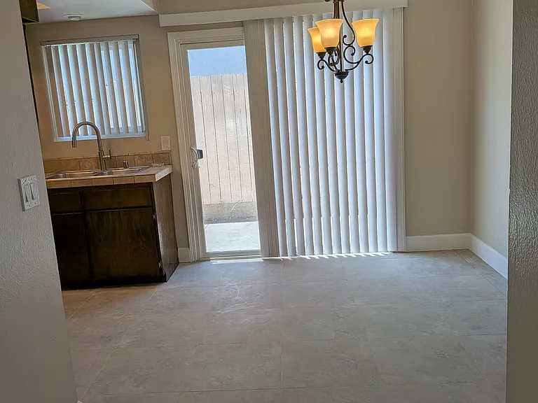 1420 E Stearns Ave #3 — Photo 4