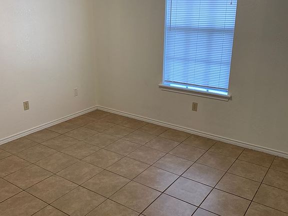 4th image of 4109 N 24th Ln APT 7
