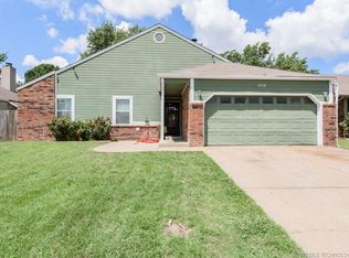 6718 S 111th Ave E, Tulsa, OK 74133