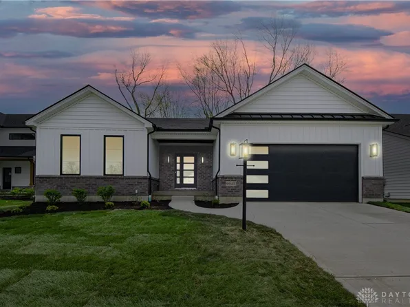 9945 Rothschild Ct, Centerville, OH 45458