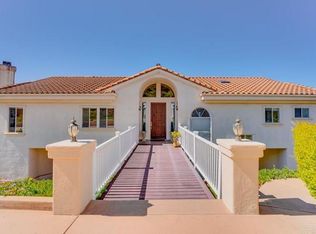 2458 Summit Dr, Escondido, CA 92025