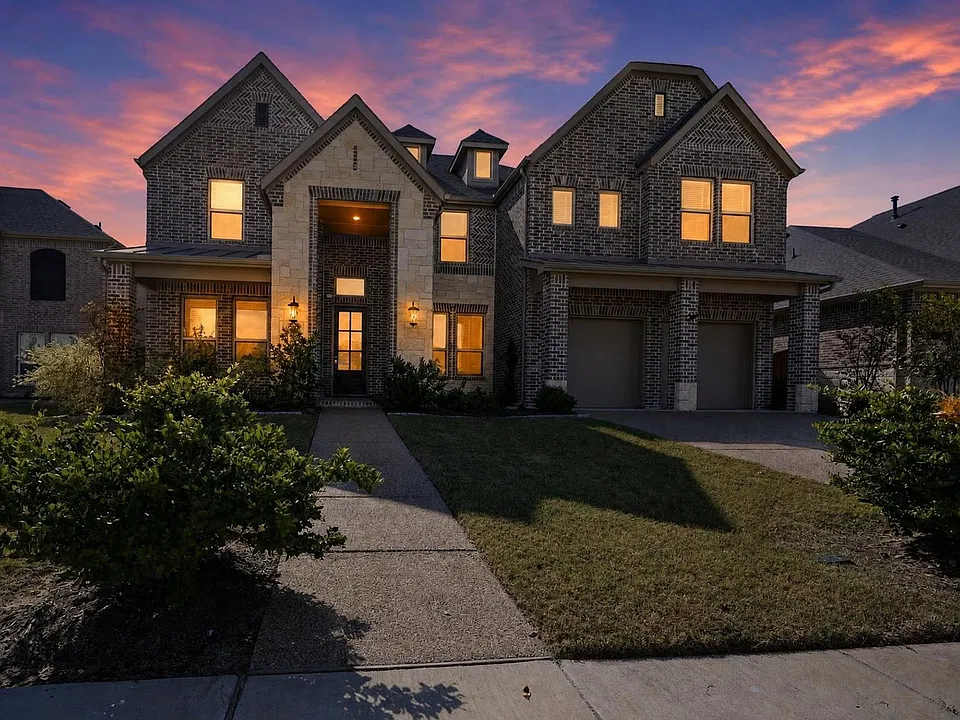 1212 Sapphire Dr