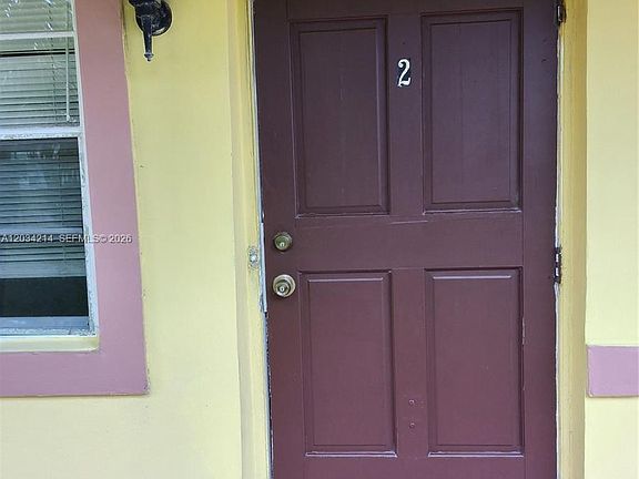 2nd image of 1826 Cleveland St APT 2