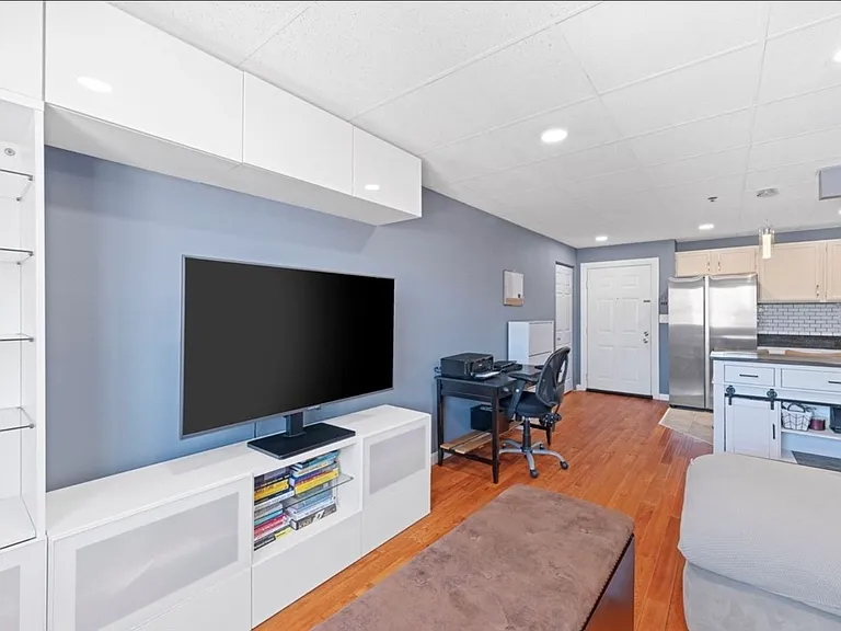 64 Foster St #403 — Photo 12