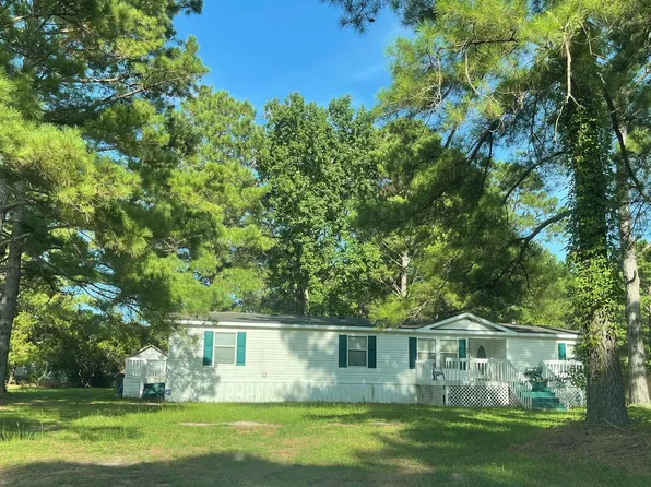 582 Arbor Dr SE, Bolivia, NC 28422