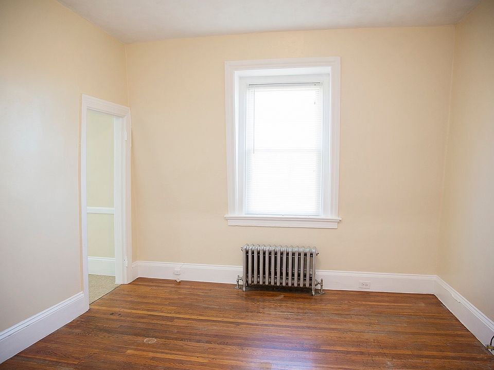 2nd image of 465 Elmwood Ave APT 3