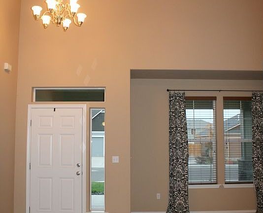 Vaulted entryway