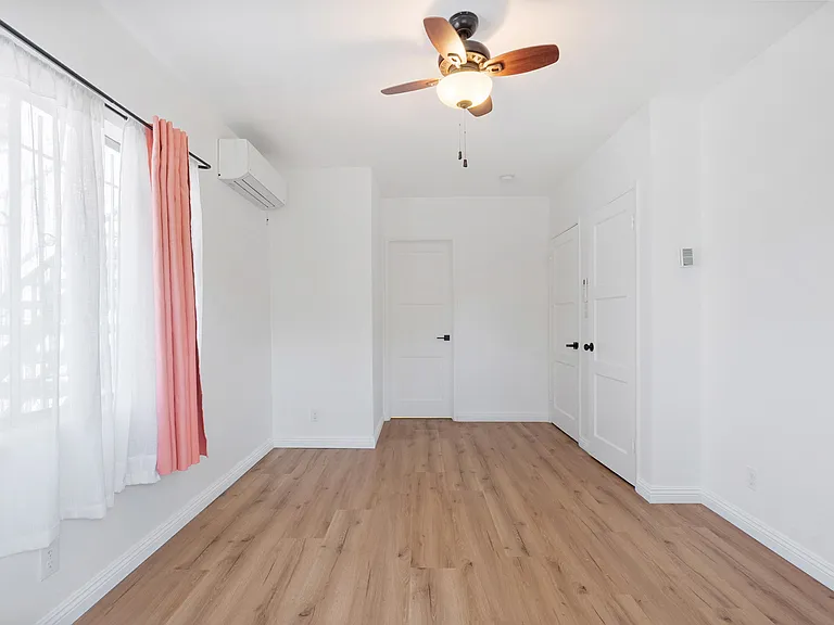 1429 Ellsmere Ave — Photo 4