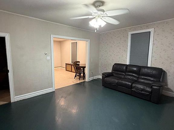 2nd image of 124 Long Ave