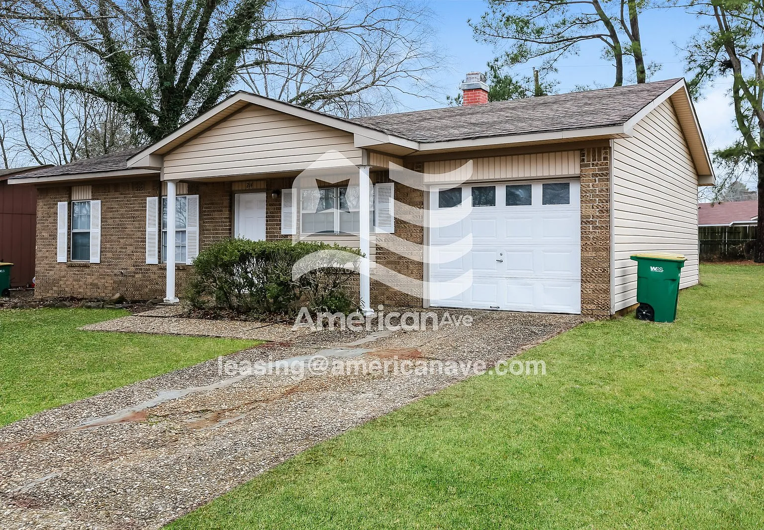 3 bed, 1.5 bath, 1124 sqft, $1,397 — Photo 1