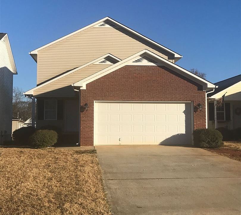 1st image of 303 Parker Pl