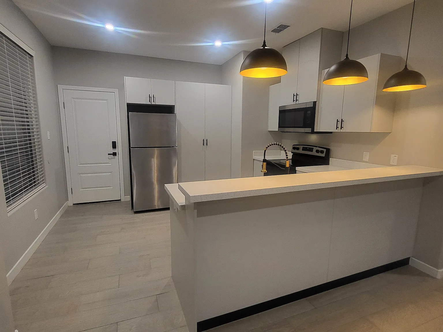 5705 Northwestern Ave — Photo 4
