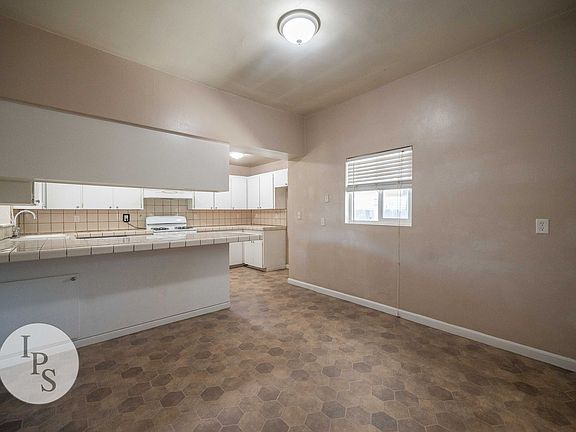 5th image of 423 N Minnewawa Ave