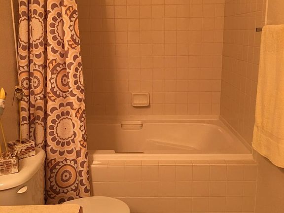 3rd image of 110 Beacon Way Unit 5B