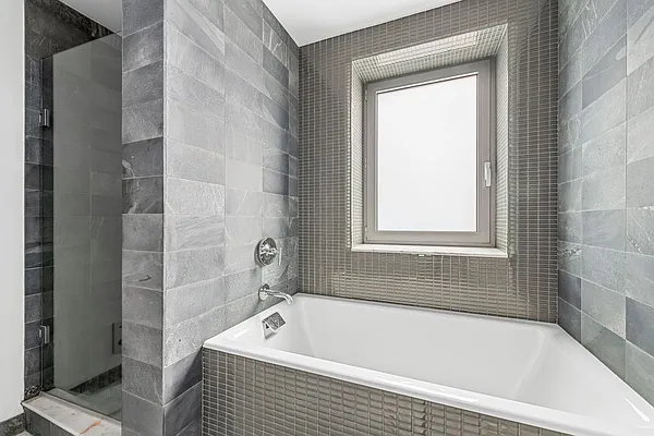 Rented by R New York | media 14