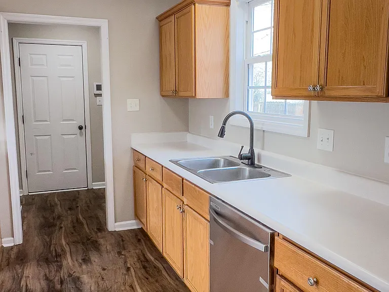 5204 Ahoskie Dr — Photo 9