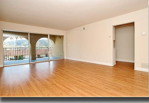 2nd image of 1623 Sonata Ln