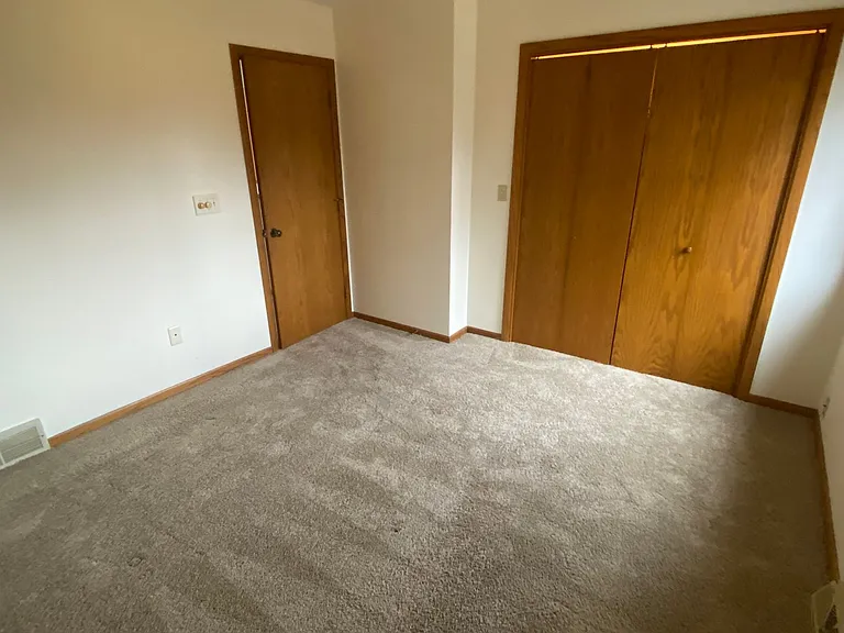 914 Chicago Ave — Photo 23