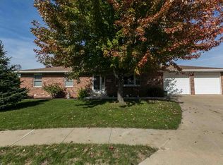 1885 North Ct, Dubuque, IA 52002