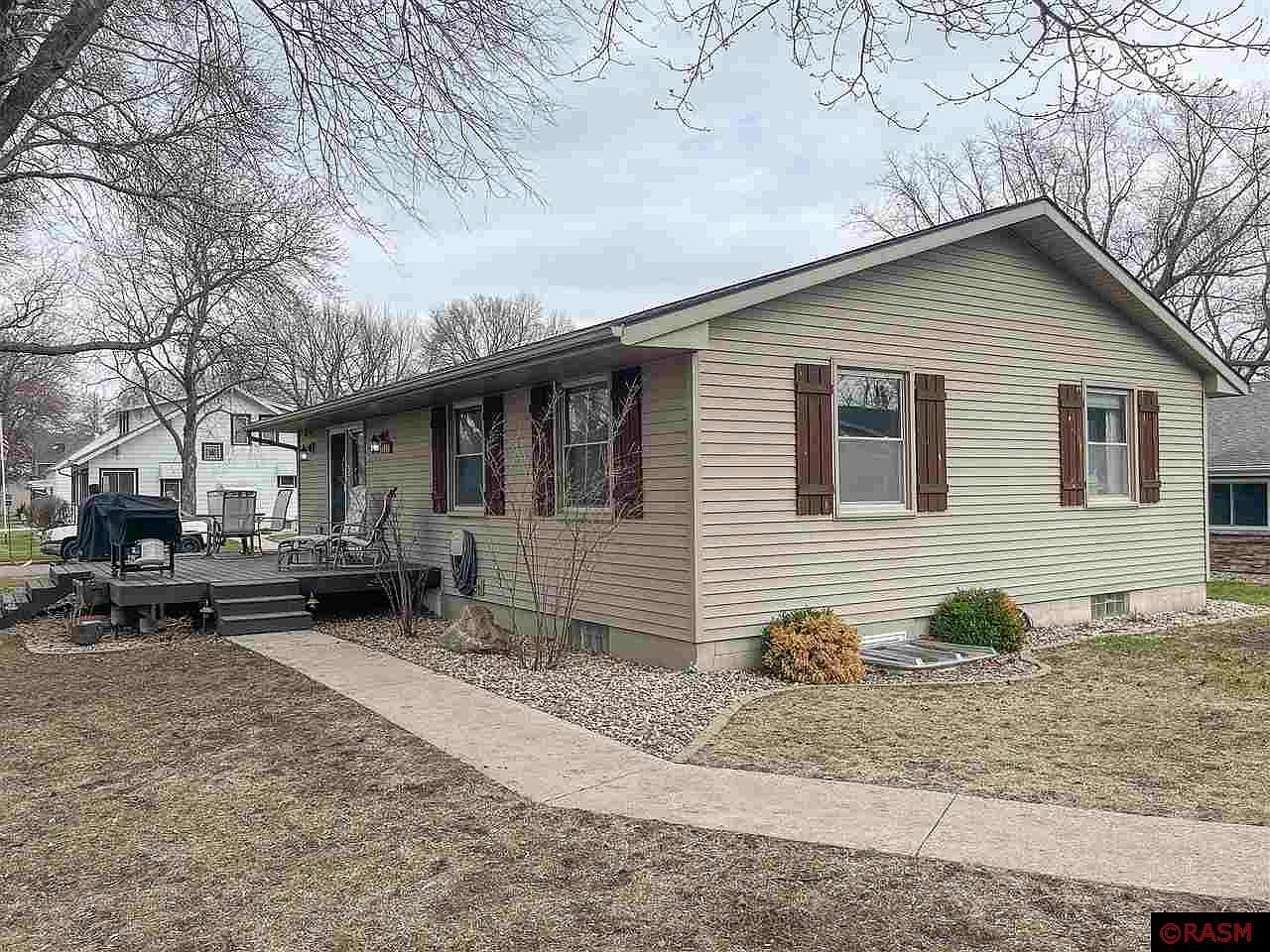 304 2nd St NE, Madelia, MN 56062 Zillow