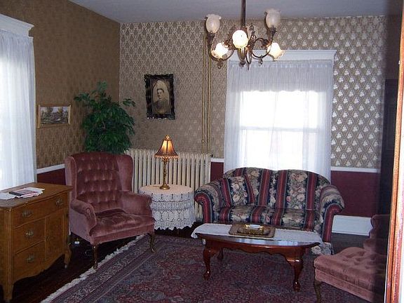 2nd image of 807 E Church St