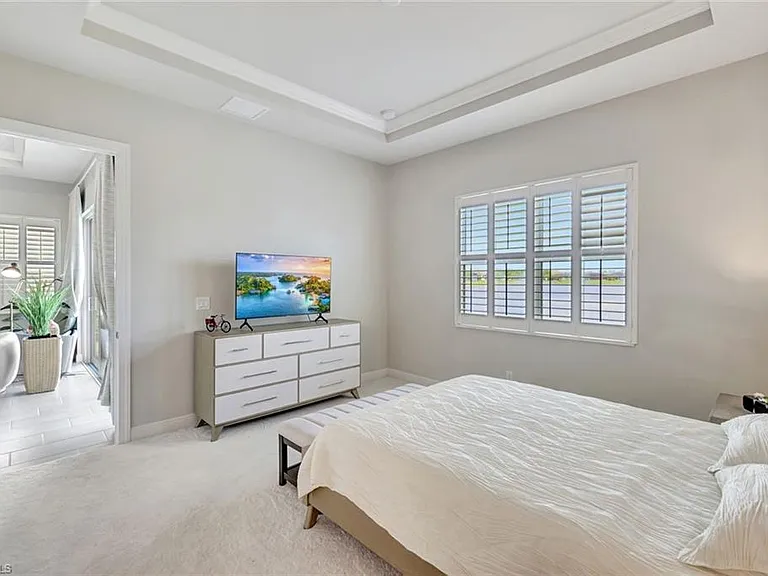 9209 Cayman Dr N — Photo 14