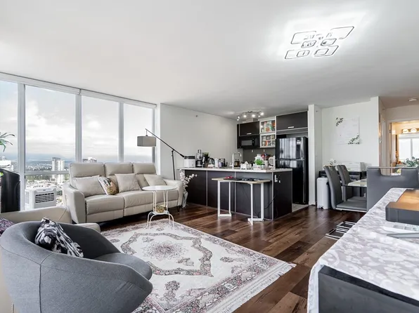 13688 100th Ave #3504, Surrey, BC V3T 0G5