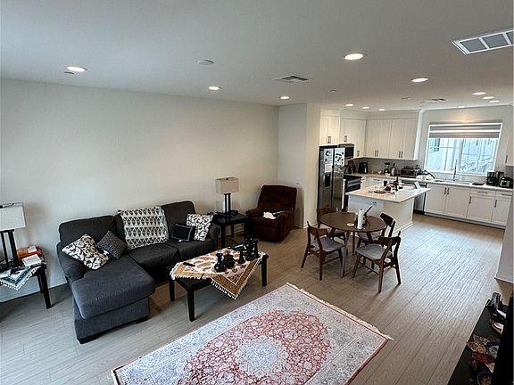 3rd image of 5864 Linden Ave #3