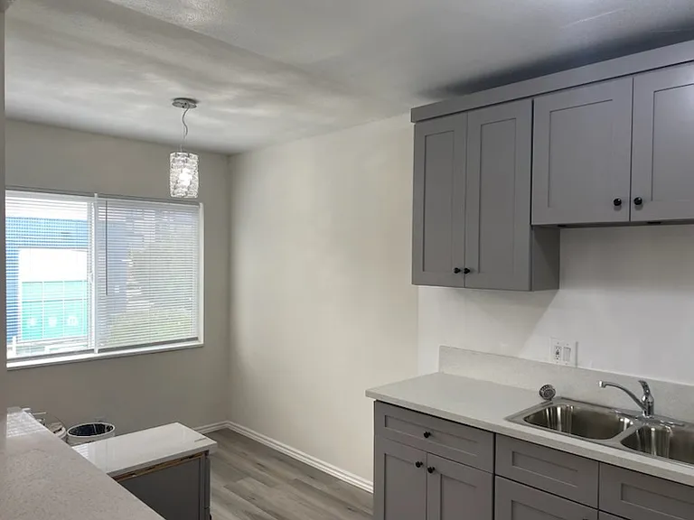 5673 W Jefferson Blvd #5 — Photo 10