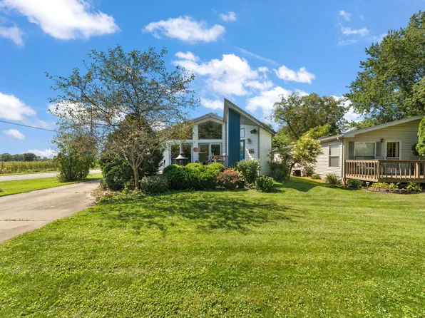 6403 S Rannells Rd W, Knox, IN 46534