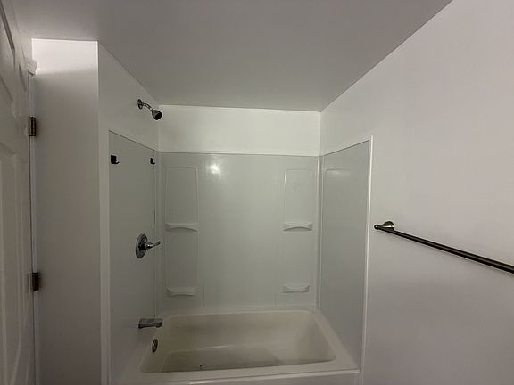 3rd image of 51 Butler Hill Rd #6