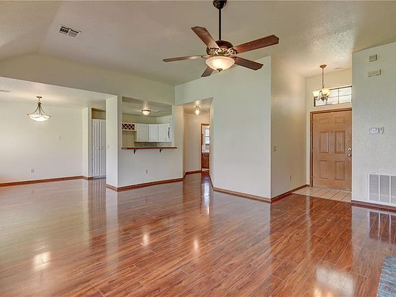 3rd image of 6629 NW 135th St