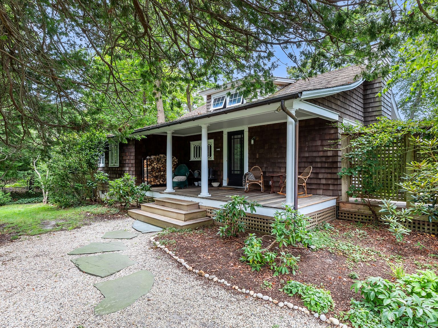 10 South Howells Point Rd