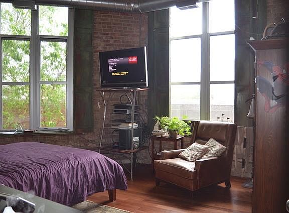 4th image of 2111 W Churchill St APT 213