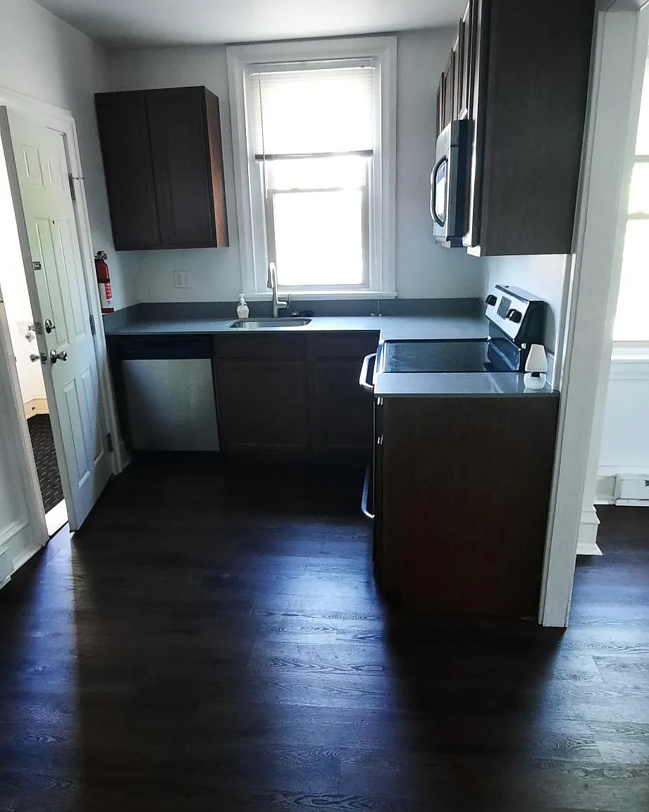 534 S High St — Photo 1