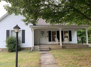 707 Poplar St, Carthage, MO 64836